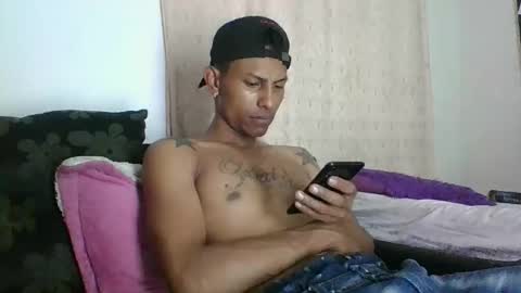 Snapshot of sexyleon69 chatting on November 24, 2:06 pm Sexy leon online show from November 24, 2:06 pm