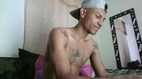 Snapshot of sexyleon69 chatting on December 4, 7:22 pm Sexy leon online show from December 4, 7:22 pm