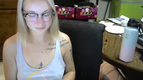 sexylexie93 online show from October 14, 2:34 am