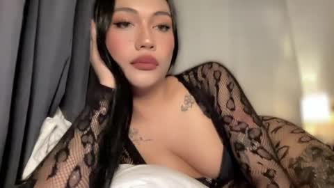 Snapshot of sexylovesappira chatting on May 30, 1:52 pm maxine online show from May 30, 1:52 pm
