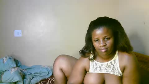 Snapshot of sexylucy33 chatting on January 31, 8:40 pm sexylucy33 online show from January 31, 8:40 pm