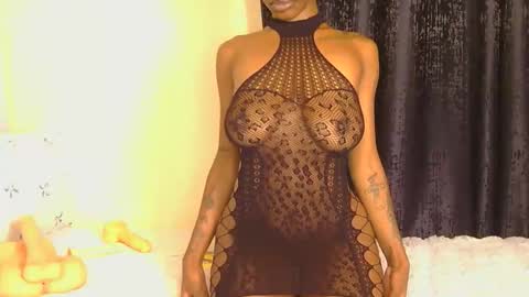 Snapshot of sexyluha chatting on May 15, 8:05 pm sexyluha online show from May 15, 8:05 pm
