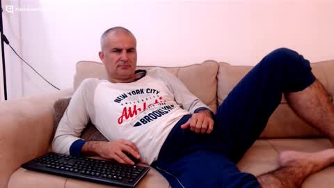 Snapshot of sexymaja77 chatting on October 18, 7:58 pm David online show from October 18, 7:58 pm