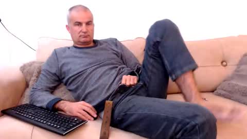 Snapshot of sexymaja77 chatting on October 29, 4:37 am David online show from October 29, 4:37 am