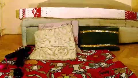 Snapshot of sexymayagold chatting on January 25, 6:57 pm Squirty Maya Gold online show from January 25, 6:57 pm