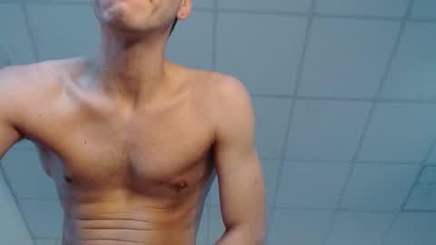 Snapshot of sexymuscle26 chatting on January 9, 7:31 am Adrian online show from January 9, 7:31 am