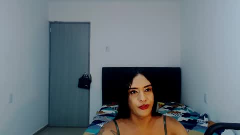 Snapshot of sexynatalia25 chatting on February 21, 1:22 pm Natalia Duran online show from February 21, 1:22 pm