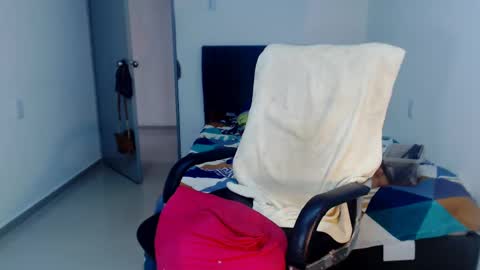 Snapshot of sexynatalia25 chatting on February 27, 9:04 pm Natalia Duran online show from February 27, 9:04 pm