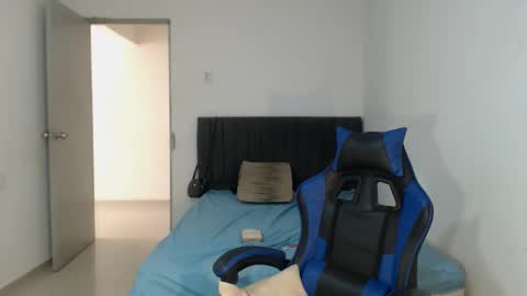 Snapshot of sexynatalia25 chatting on December 2, 6:03 pm Natalia Duran online show from December 2, 6:03 pm