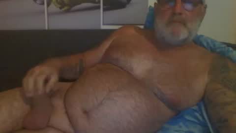 Snapshot of sexypaa chatting on February 14, 9:43 pm sexypaa online show from February 14, 9:43 pm