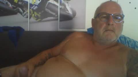Snapshot of sexypaa chatting on June 27, 1:39 pm sexypaa online show from June 27, 1:39 pm