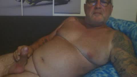 Snapshot of sexypaa chatting on July 5, 9:44 pm sexypaa online show from July 5, 9:44 pm