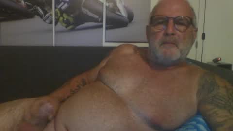 Snapshot of sexypaa chatting on July 10, 10:56 pm sexypaa online show from July 10, 10:56 pm