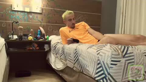 Possum online show from April 5, 9:12 pm