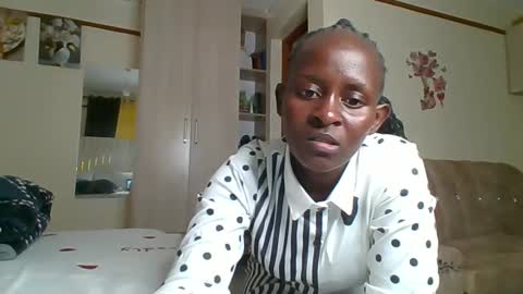 Snapshot of sexyreddebony chatting on December 14, 1:16 pm sexyreddebony online show from December 14, 1:16 pm