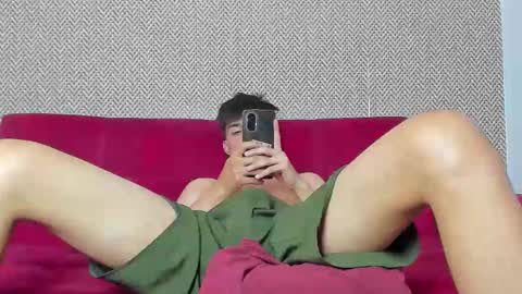 Snapshot of sexys_boys18 chatting on February 27, 7:25 pm MATIAS-18 THIAHO -18 MAX-19 NICOKALY-19 CAIN-19 MOD ESTEBAN online show from February 27, 7:25 pm