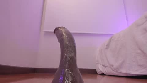 Snapshot of sexyshantal_ chatting on May 12, 7:33 pm Sshanty online show from May 12, 7:33 pm