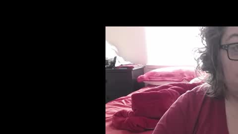 Snapshot of sexystephanie25 chatting on March 3, 12:15 am sexystacey25 online show from March 3, 12:15 am