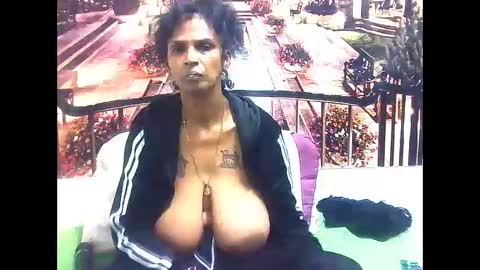 sexyva4u2luv online show from February 15, 9:16 am