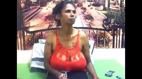 sexyva4u2luv online show from February 19, 5:49 am