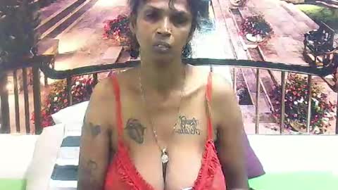 sexyva4u2luv online show from February 26, 6:15 am