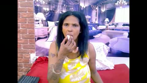 sexyva4u2luv online show from April 2, 5:49 am