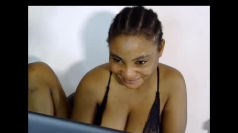 Snapshot of sexyvvy chatting on July 6, 3:03 pm sexyvvy online show from July 6, 3:03 pm