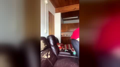 sexywhiteboi420 online show from April 13, 8:36 pm