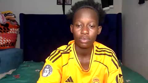 Snapshot of sexywife214537 chatting on December 19, 10:22 am sexywife214537 online show from December 19, 10:22 am