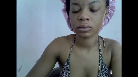 sexyxpeach online show from March 27, 9:53 am