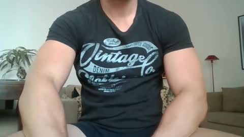 sexyyphilip online show from April 4, 6:27 pm