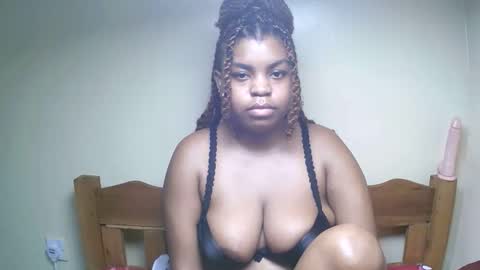 sexyyred_ online show from March 23, 8:02 pm