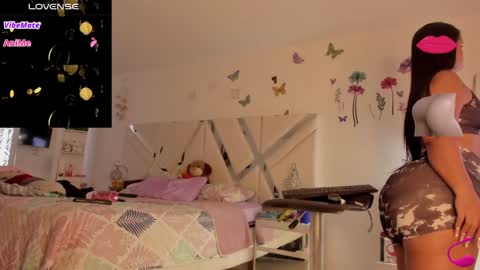Snapshot of sexyzoe_69 chatting on December 26, 8:11 pm Alexa online show from December 26, 8:11 pm