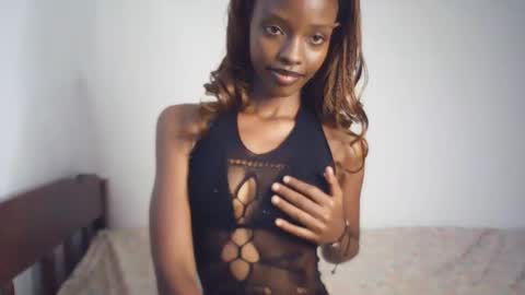 sexyzuriel online show from February 9, 4:16 am