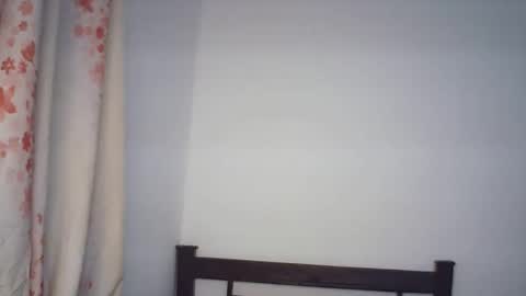 sexyzuriel online show from February 14, 4:42 am