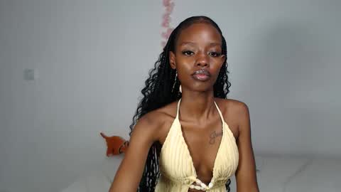 Snapshot of sexyzuriel chatting on May 21, 5:31 pm sexyzuriel online show from May 21, 5:31 pm