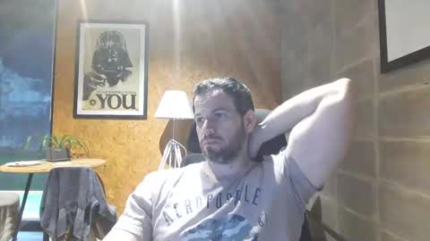 Snapshot of shad0w_hunter chatting on January 27, 1:09 pm shad0w_hunter online show from January 27, 1:09 pm