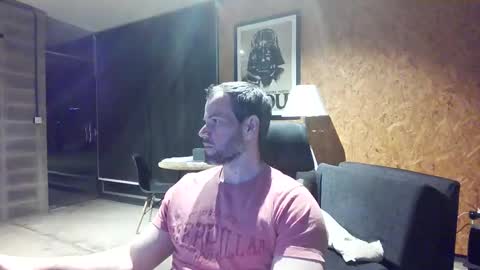 Snapshot of shad0w_hunter chatting on October 30, 10:32 pm shad0w_hunter online show from October 30, 10:32 pm