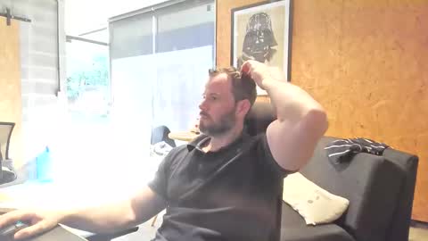 shad0w_hunter online show from April 27, 6:06 pm