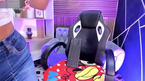 Liz online show from February 21, 10:11 pm