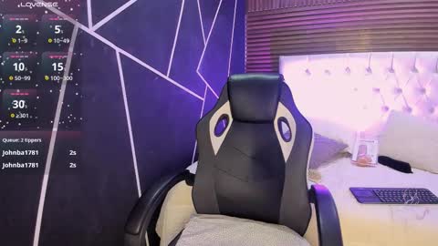 Liz online show from March 10, 10:48 pm