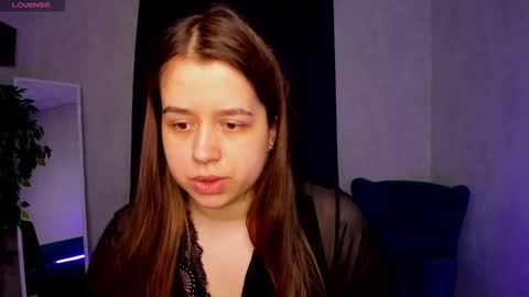 Snapshot of shadowfray chatting on November 18, 1:33 am shadowfray online show from November 18, 1:33 am