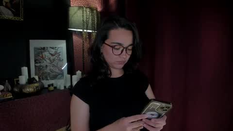 Snapshot of shadowlotus_ chatting on October 14, 8:53 pm Lily online show from October 14, 8:53 pm