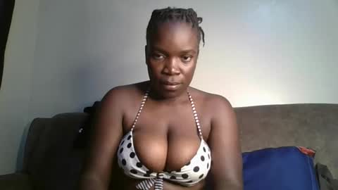 Snapshot of shadowsweet34 chatting on March 2, 5:08 am val online show from March 2, 5:08 am