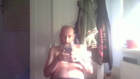 Snapshot of shafte1981 chatting on April 14, 11:27 am shafte1981 online show from April 14, 11:27 am