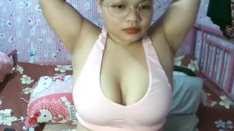 Snapshot of shairamae4u chatting on April 26, 12:03 pm shairamae4u online show from April 26, 12:03 pm