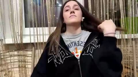 Jane online show from March 1, 4:42 pm