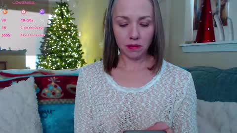 Shalynn online show from December 1, 5:18 pm