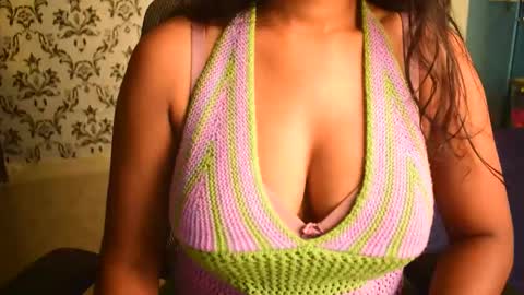 Snapshot of shanaya_indian chatting on September 12, 4:12 am shanaya indian online show from September 12, 4:12 am