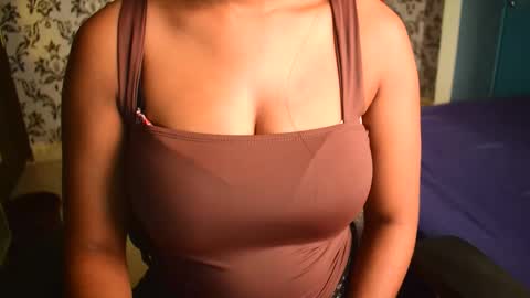 Snapshot of shanaya_indian chatting on September 27, 5:12 am shanaya indian online show from September 27, 5:12 am